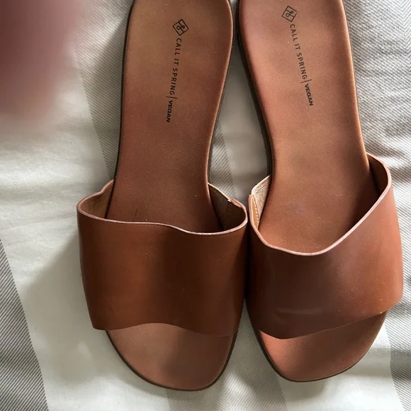 Mules - Picture 2 of 3